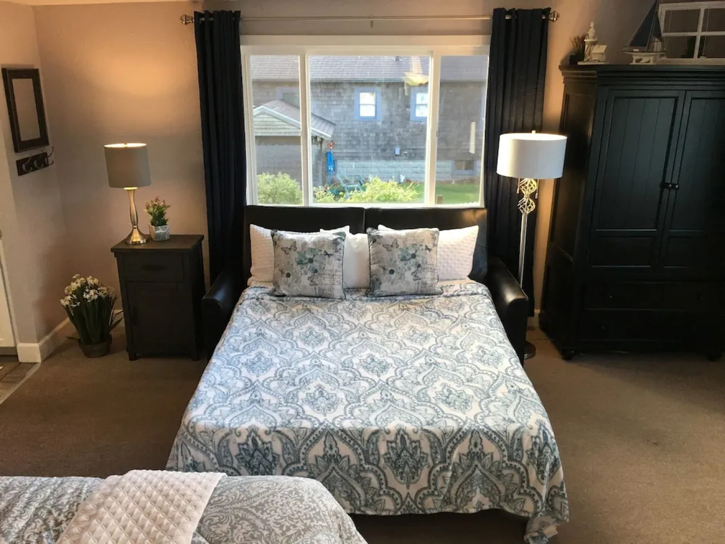 The Tradewinds Condo/Hotel