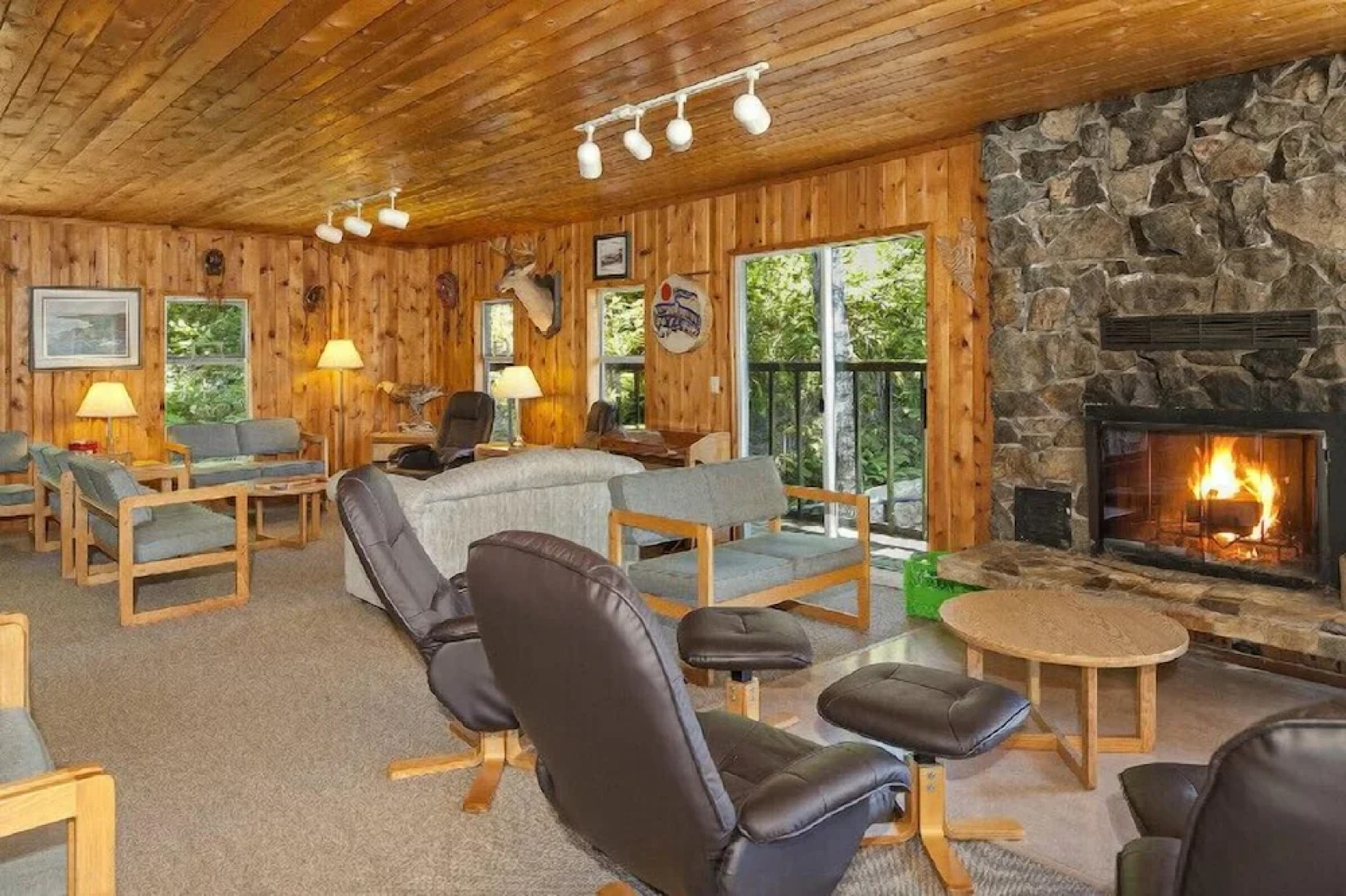 Nootka Island Lodge
