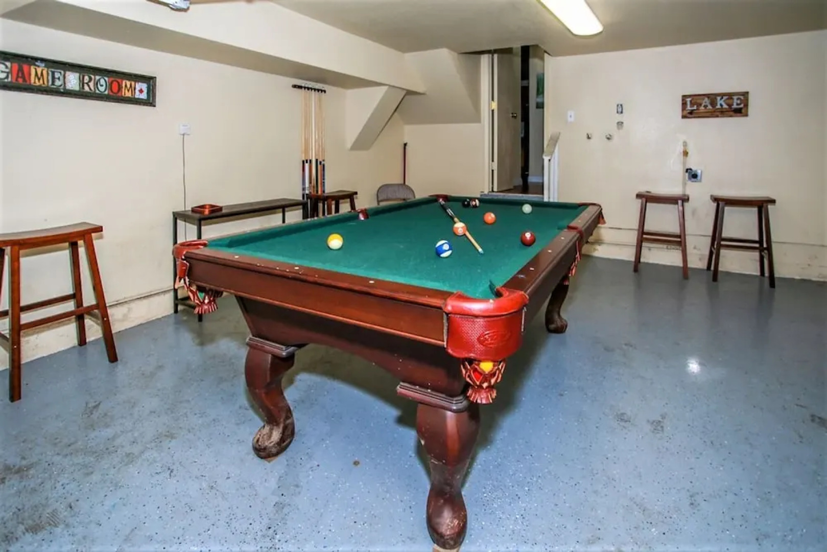 Fawnskin Chalet-1826 by Big Bear Vacations