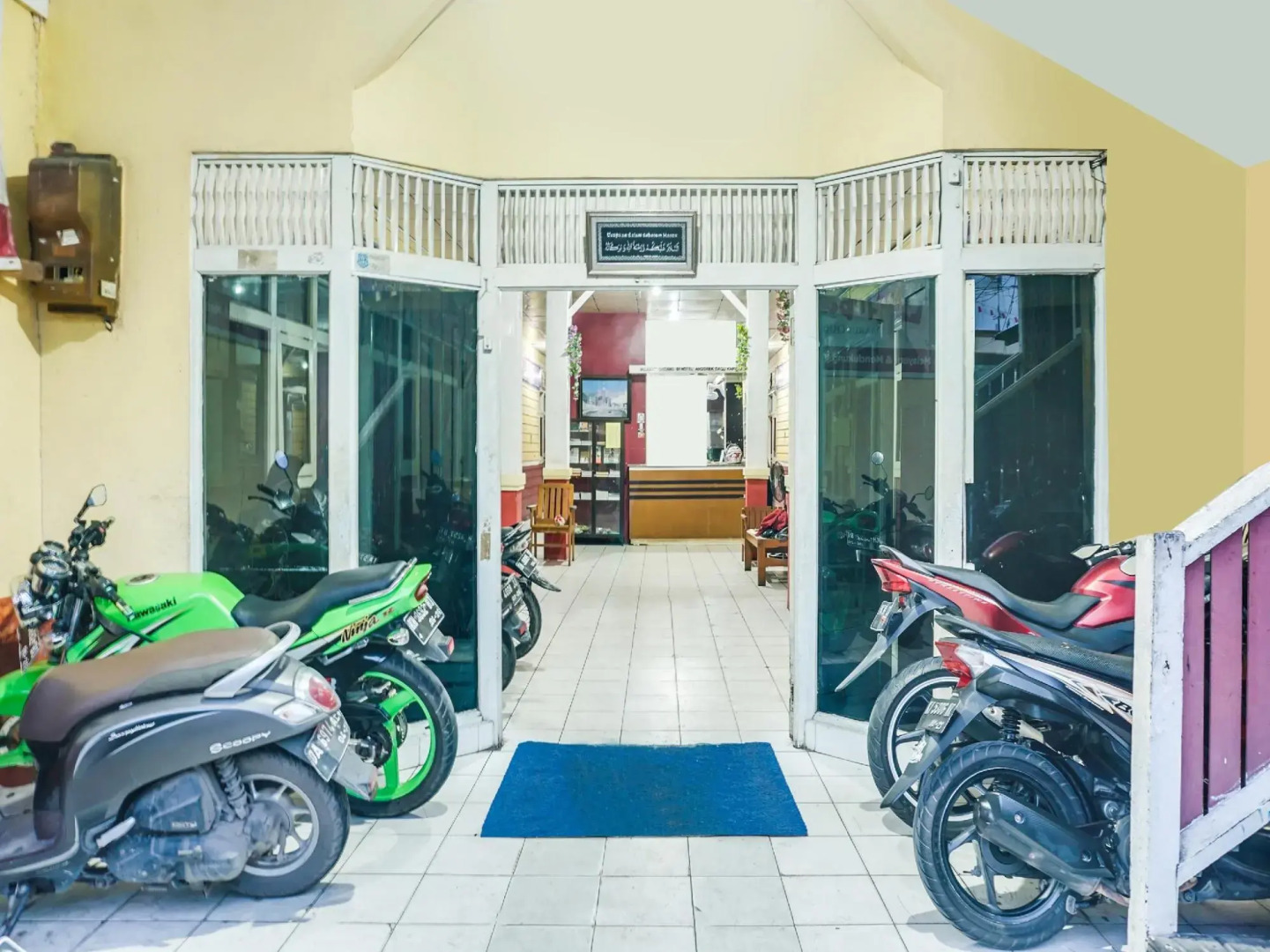 SPOT ON 91833 Hotel Anggrek Daqu Syariah Kapuas