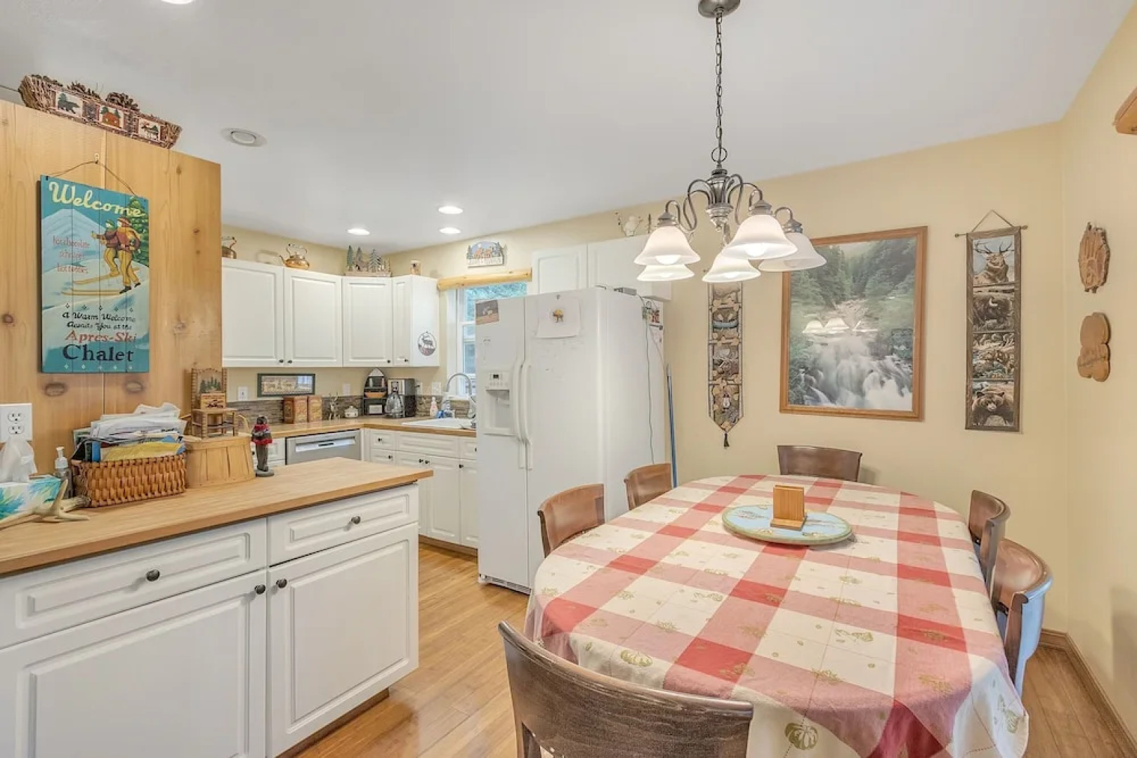 Elk Crossing Cozy Cabin At Crystal Mountain 3 Bedroom Home by RedAwning