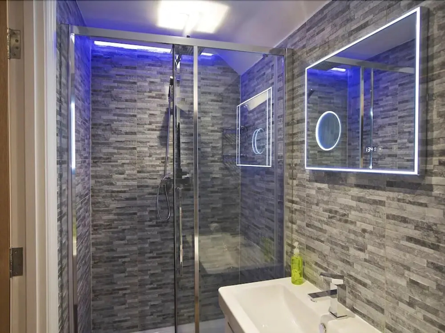 The Barn, 20 At The Beach