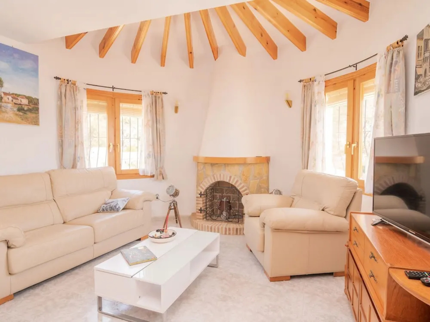 6-p Villa in the Right Place With an Amazing View, Swimming Pool and Terraces