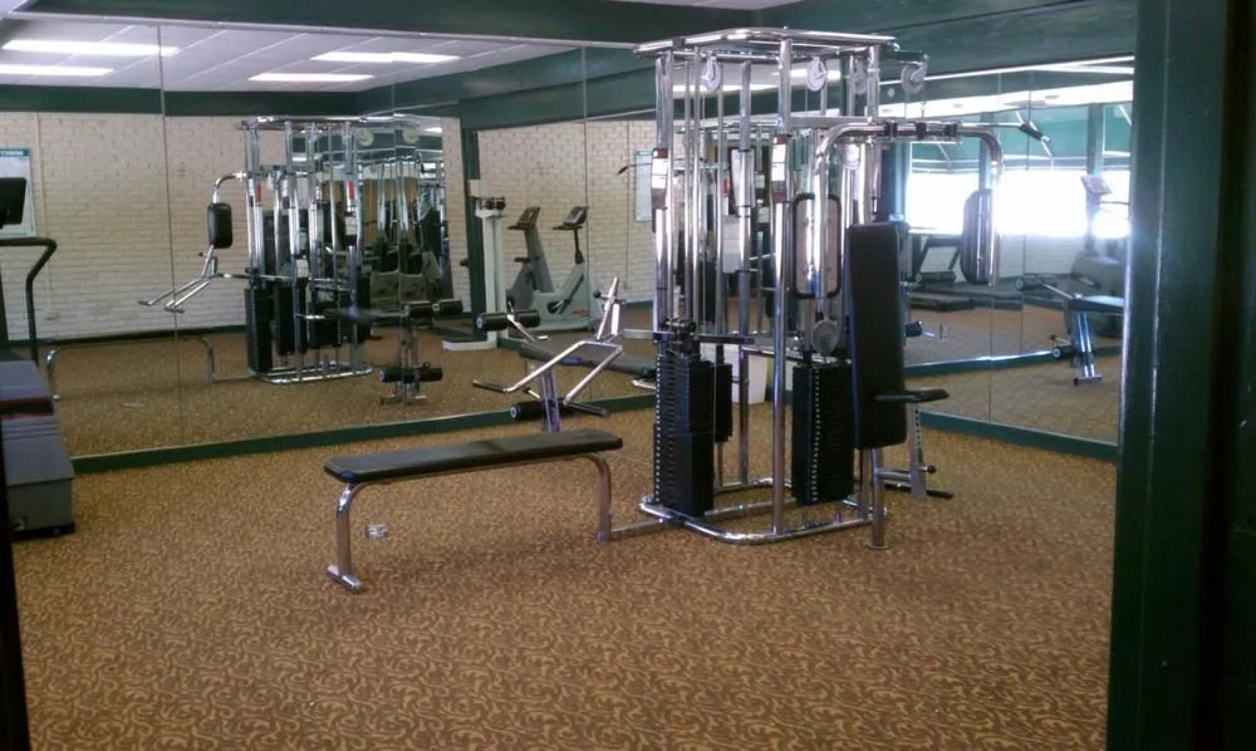 Richmond Suites Hotel