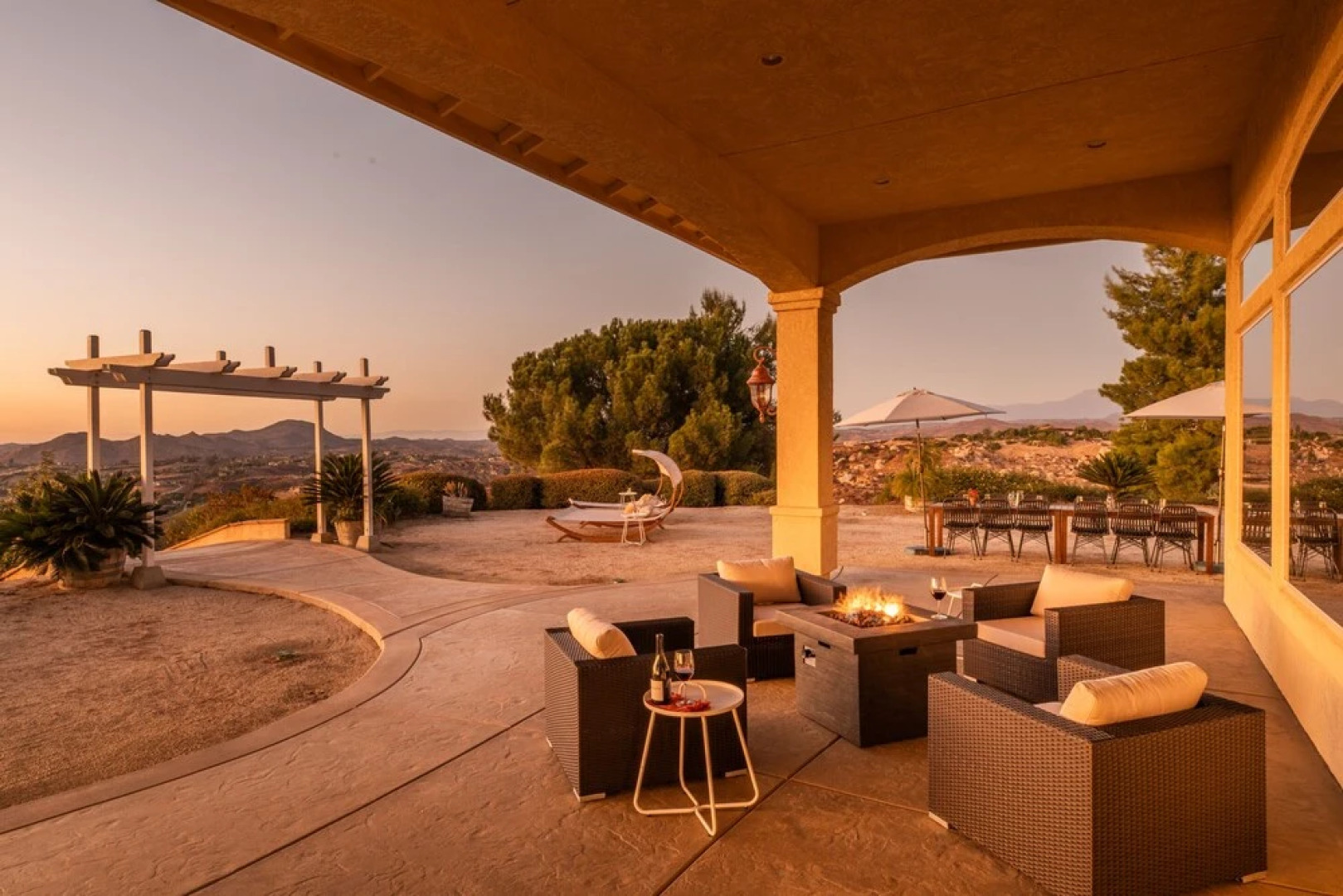Vineyard View by Avantstay Secluded Estate w/ Incredible Views & Spa
