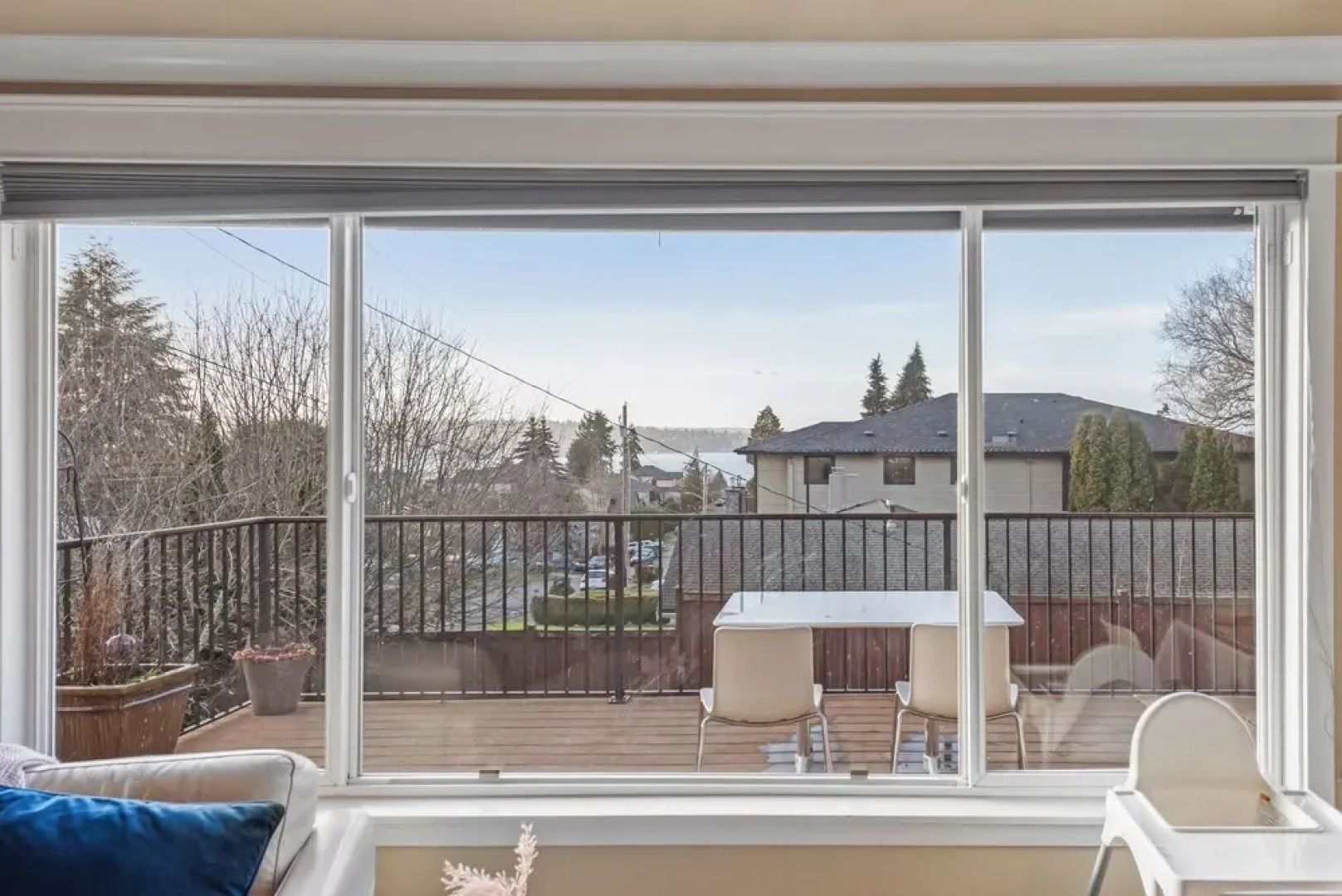 Renton Lakeside Oasis, Lakeview, 4B 2.5B, Spacious