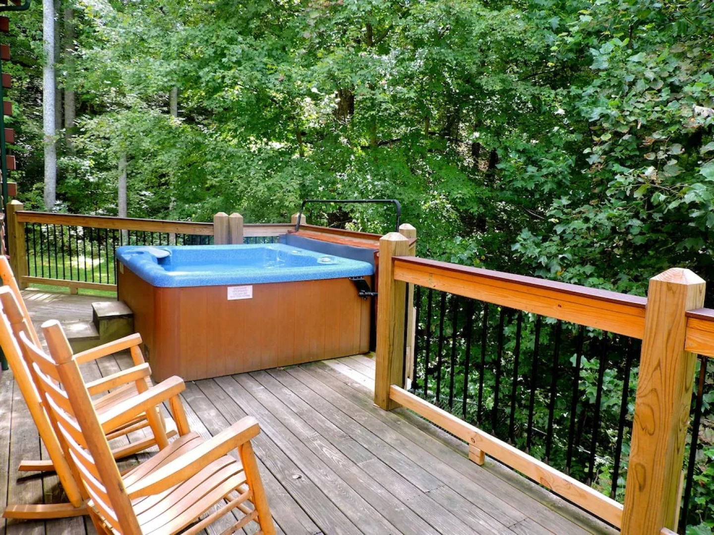 Wolfsong Lodge 5 Bedrooms 4.5 Bathrooms Cabin