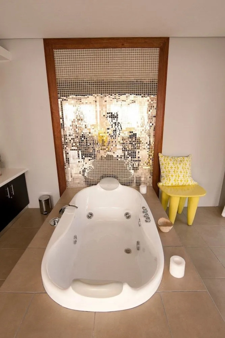 African Hills Safari Lodge & Spa