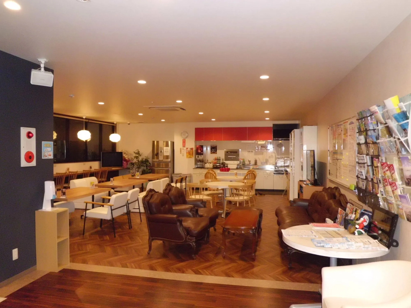 Guest House Rojiura - Hostel