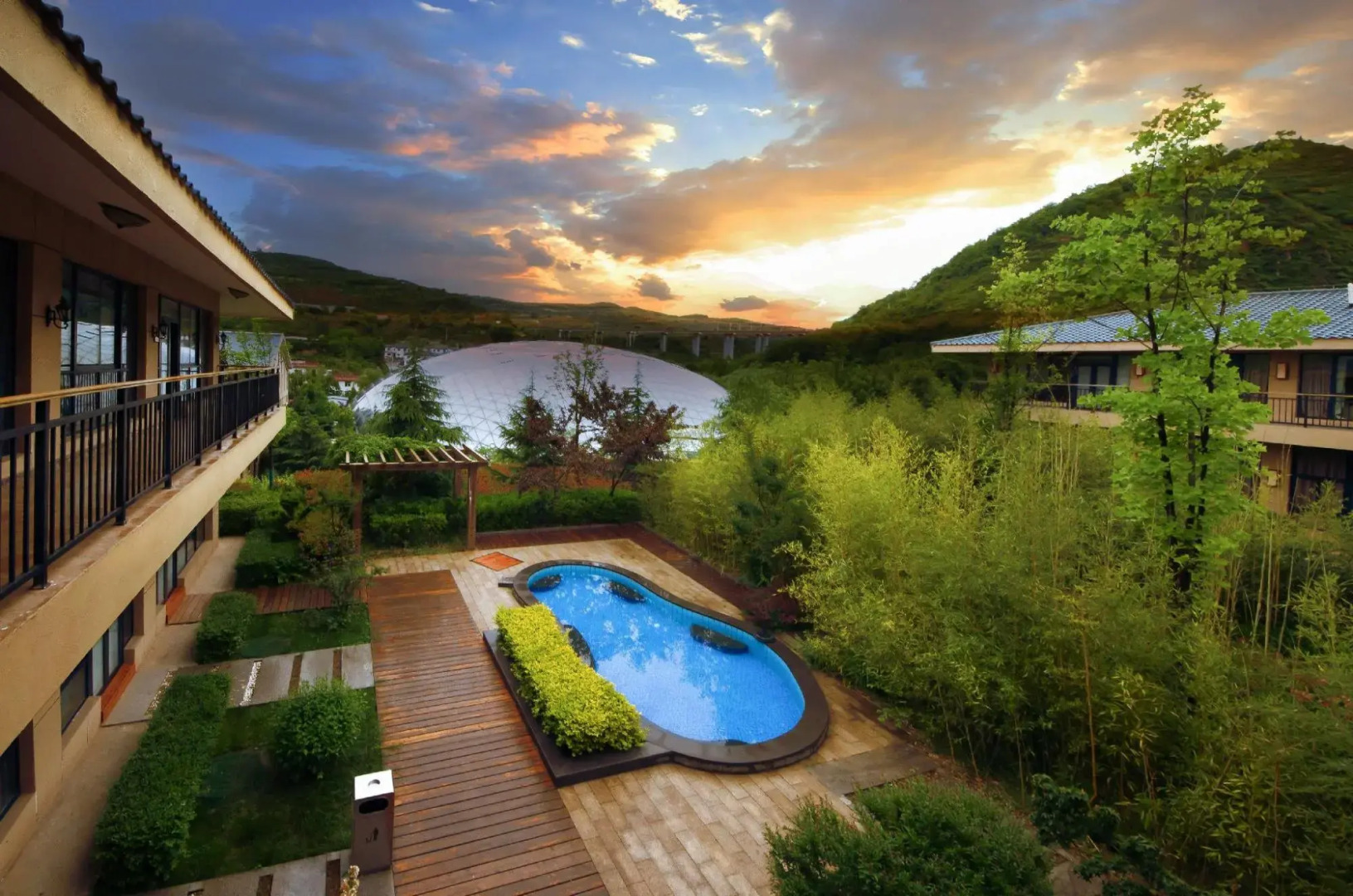 Maijishan Hot Spring Resort Hotel