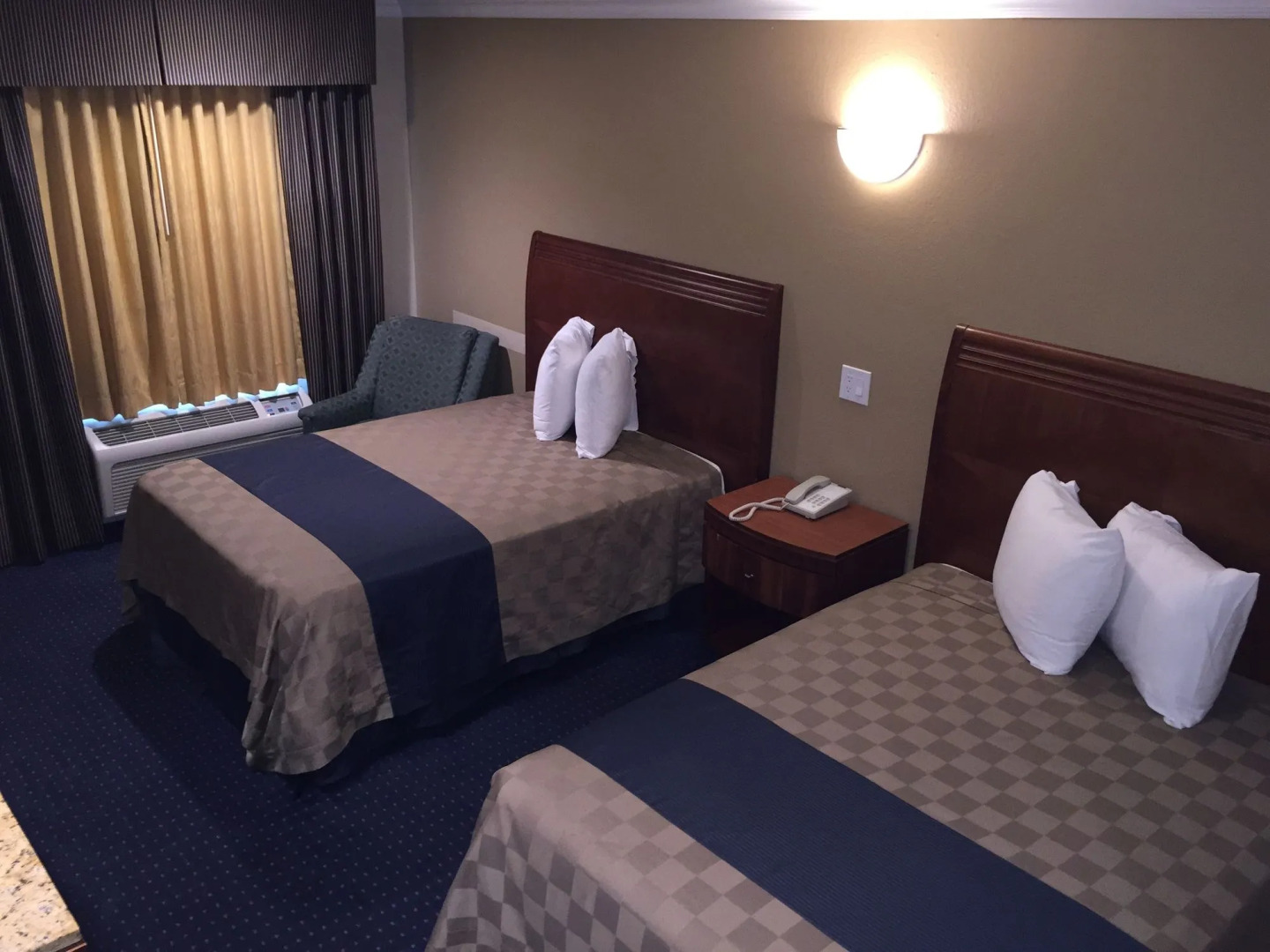 Walnut Inn & Suites West Covina