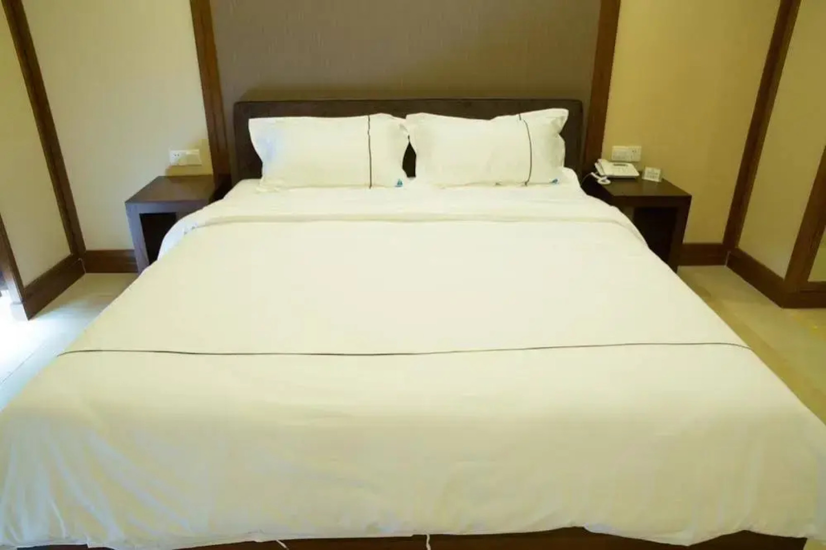 Yijing Holiday Hotel