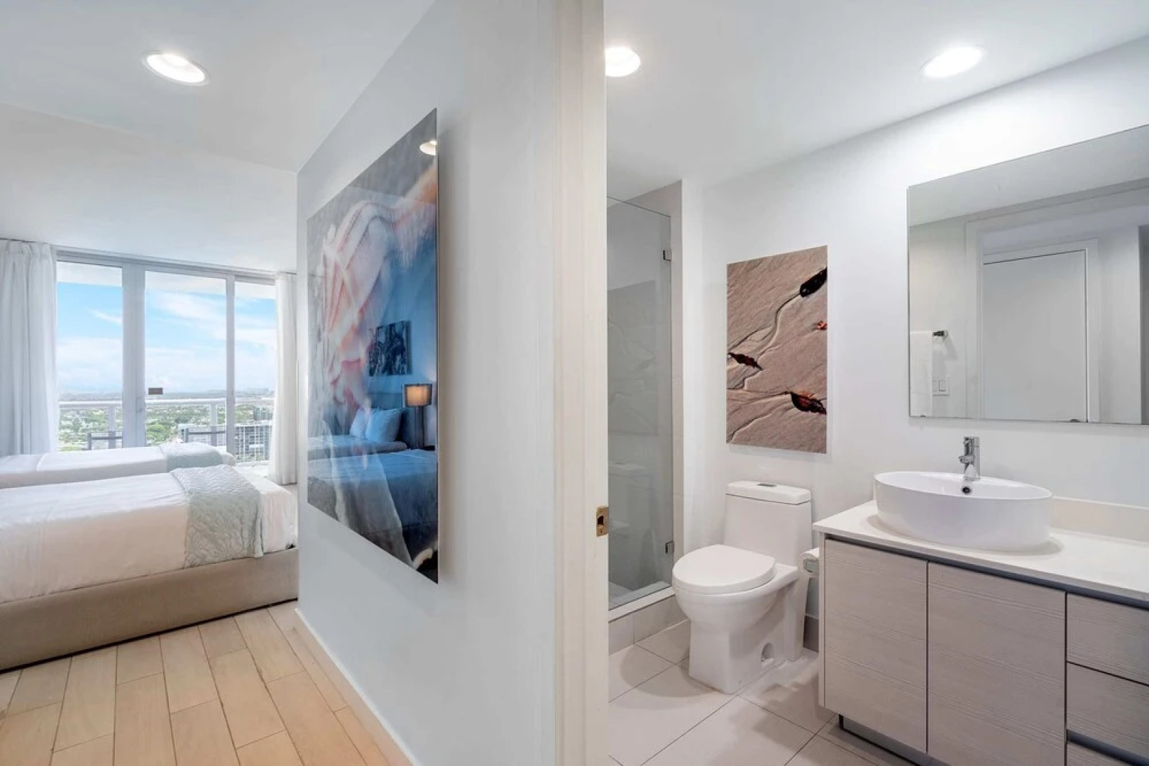 Beach Walk Resort Lux Apts by SV Rentals