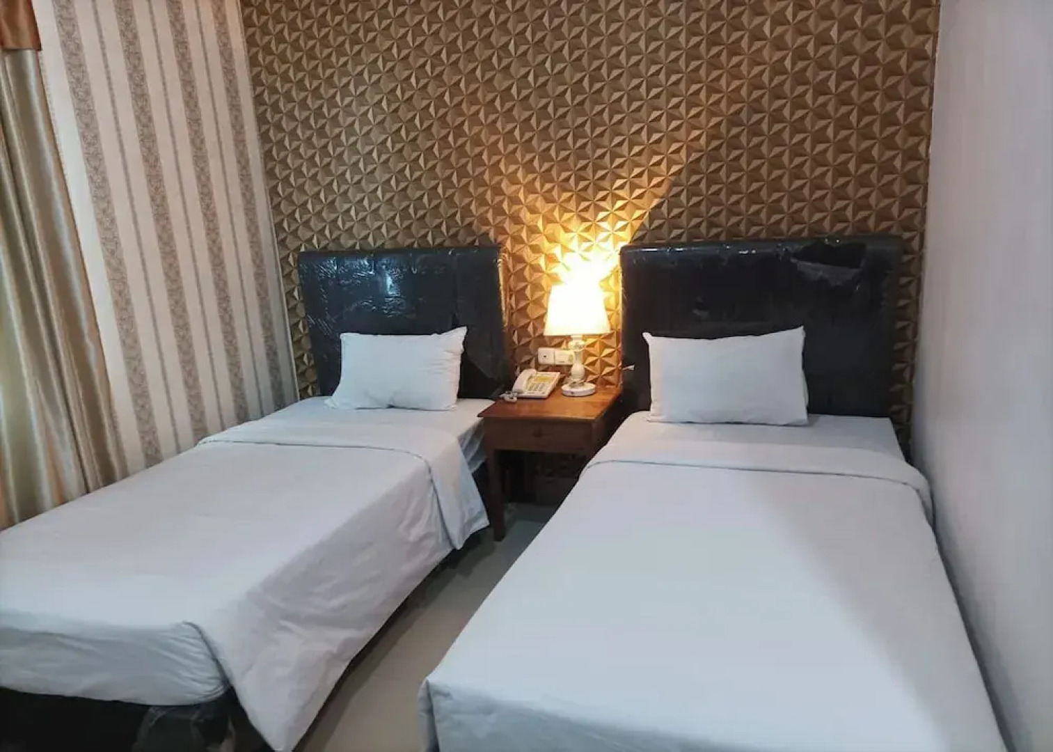 Robbani Edotel Liwa Syariah