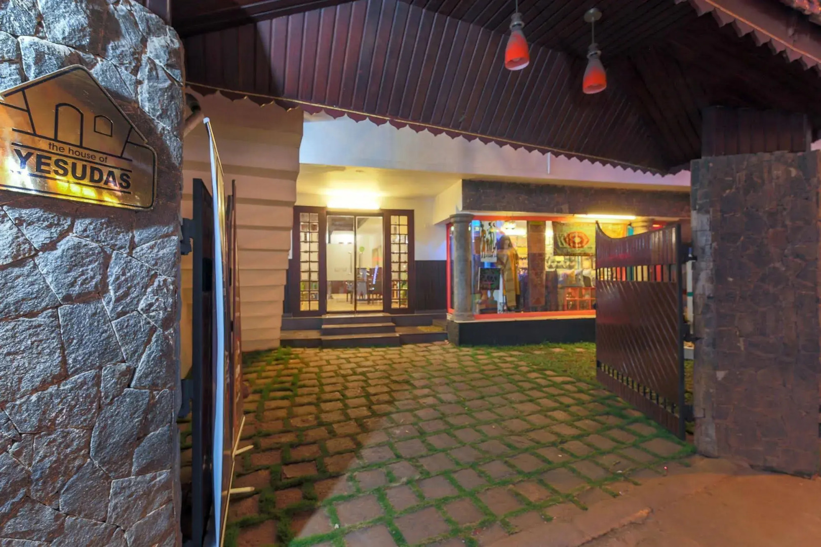 Treebo House Of Yesudas