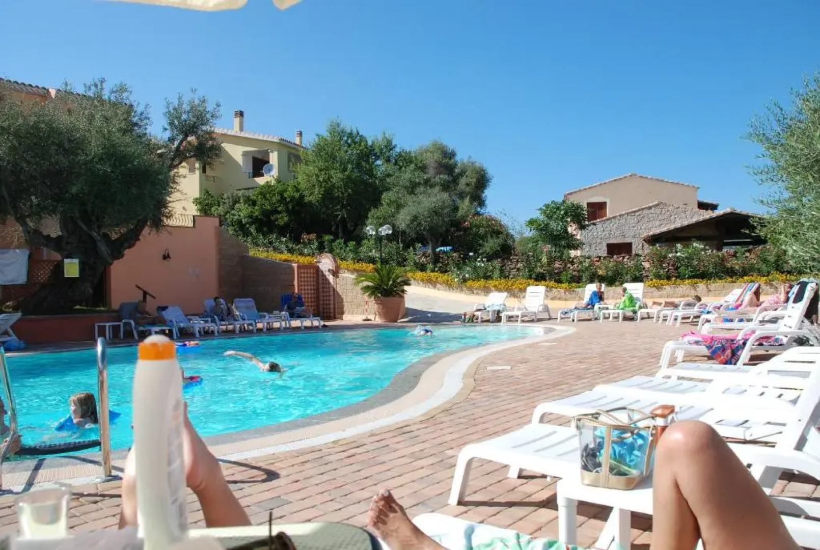 Albergo Residenziale Li Troni