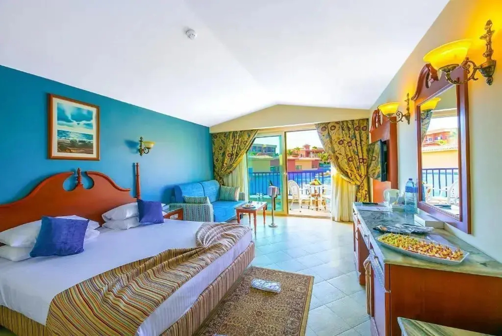 Titanic Palace - Families and Couples only