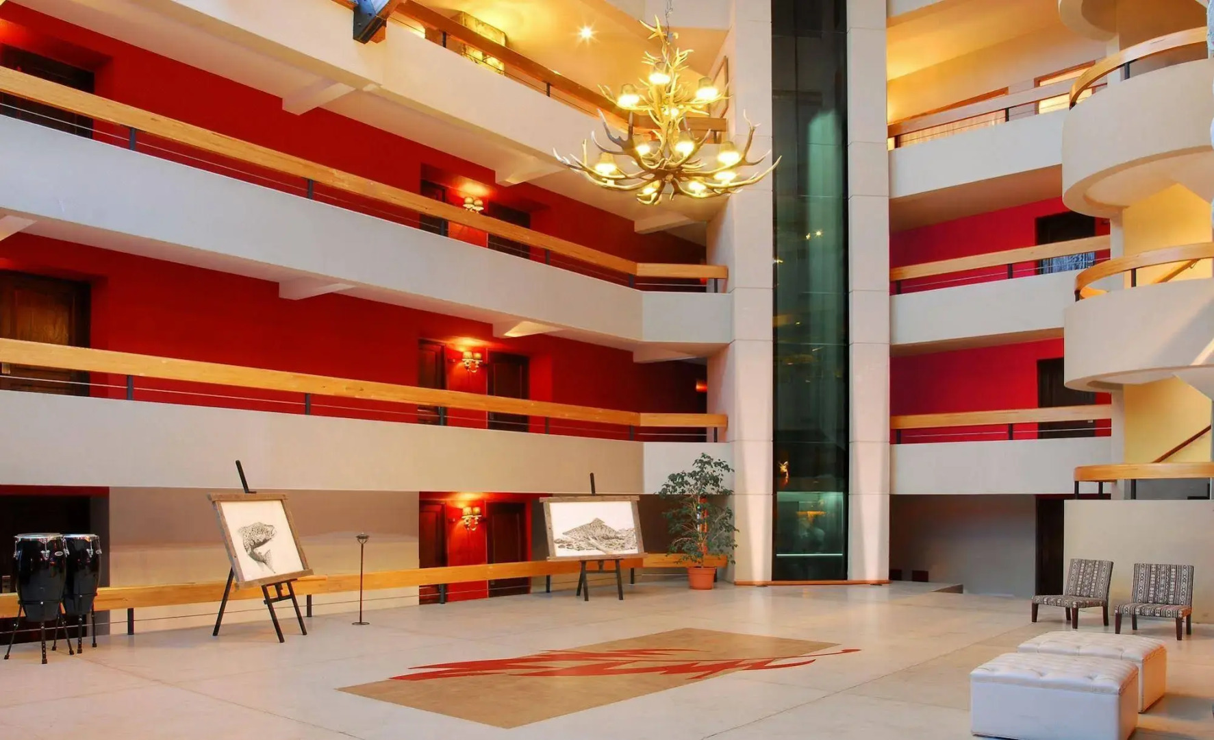 Cacique Inacayal Lake & Spa Hotel