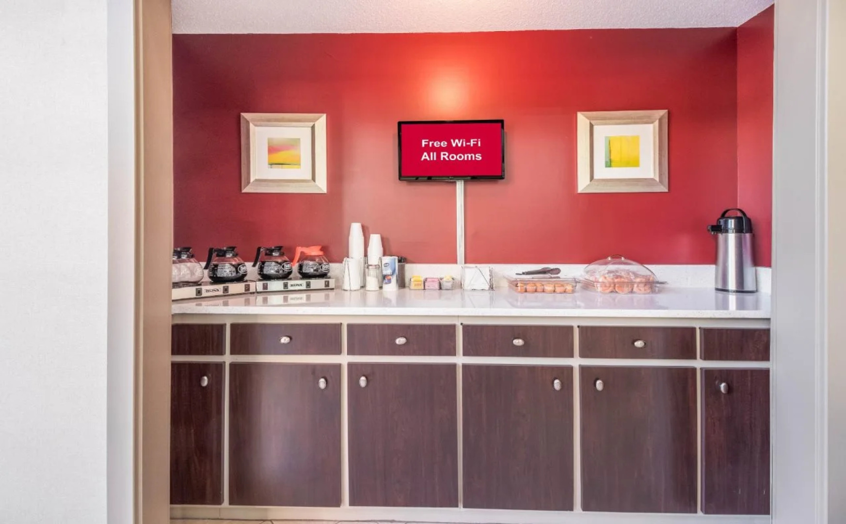 Red Roof Inn Clarksville