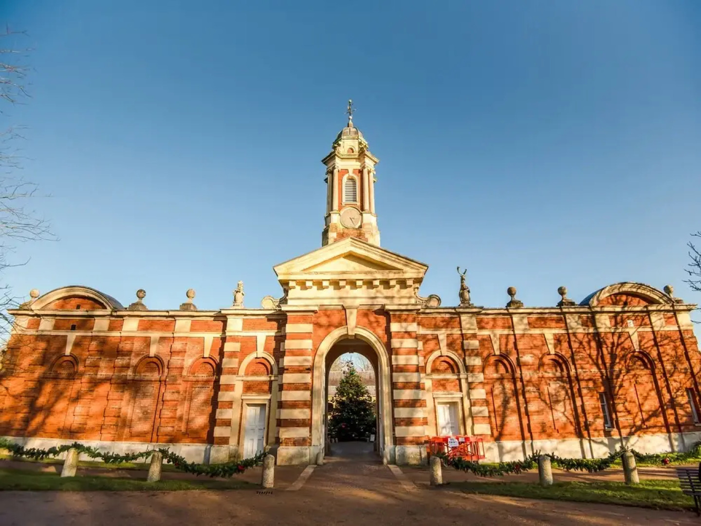 Hardwicke Arms Hotel