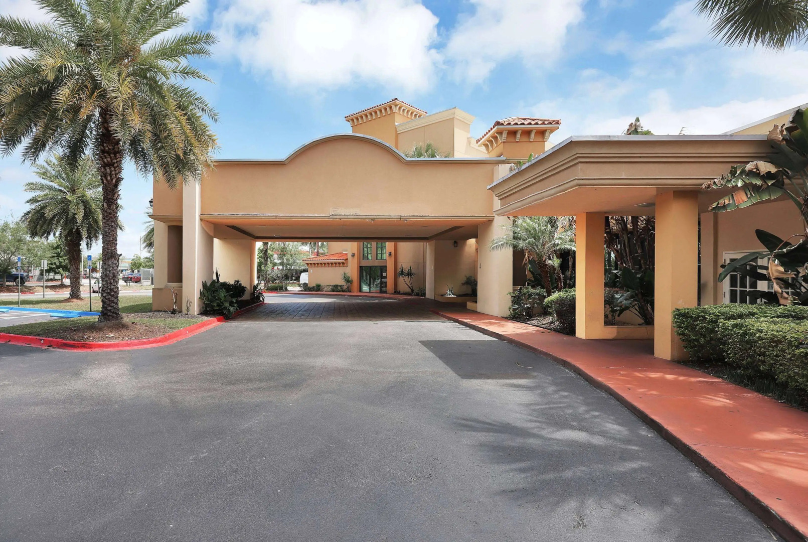 Ramada by Wyndham Jacksonville I-95 by Butler Blvd