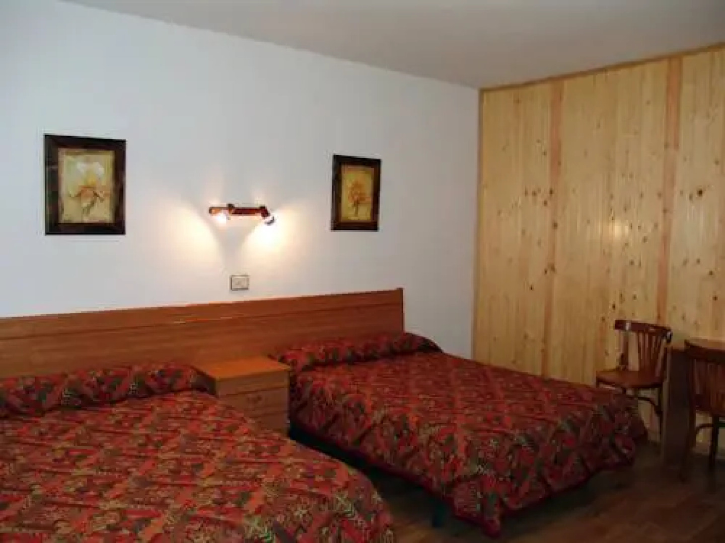 Hostal Pirineos