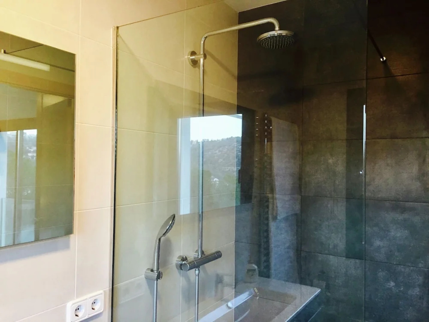 Luxurious house with private pool and fantastic view for 6 people in Olivella