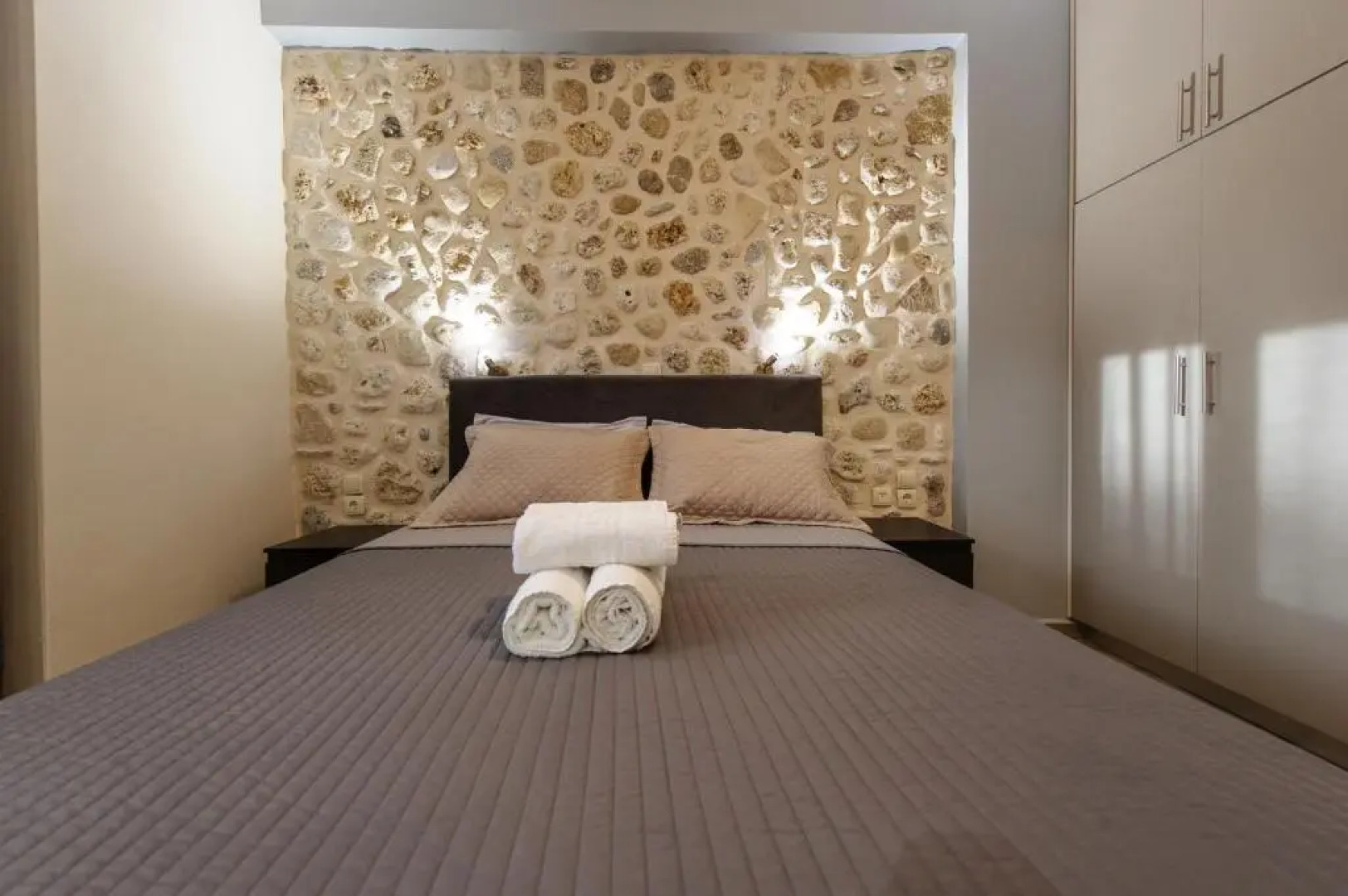 To Petrino (VIlla Markos)