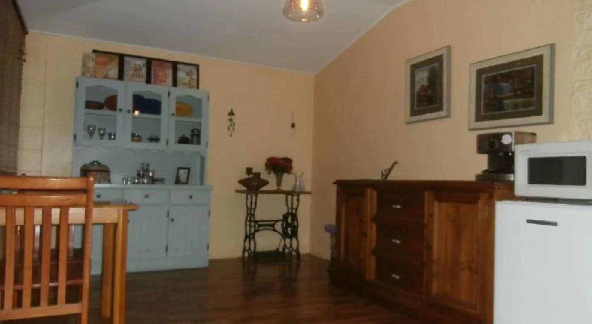 Chilverton Cottages & Restaurant