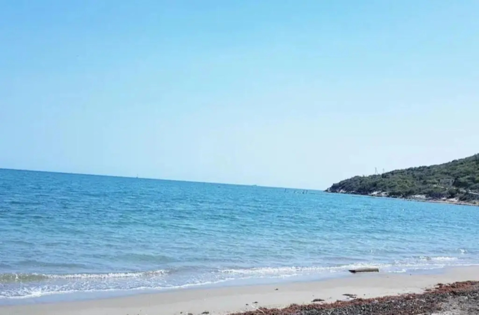 R & V Beach Front Vacation Home