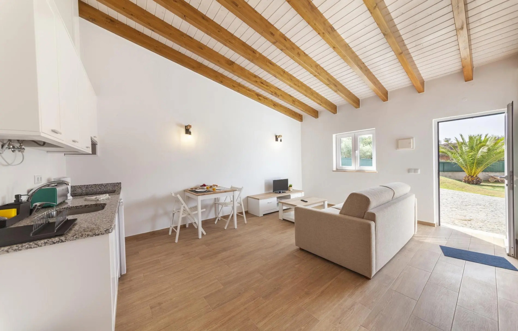 I 2 - Apartment 2 in St. Johns Countryside Getaway