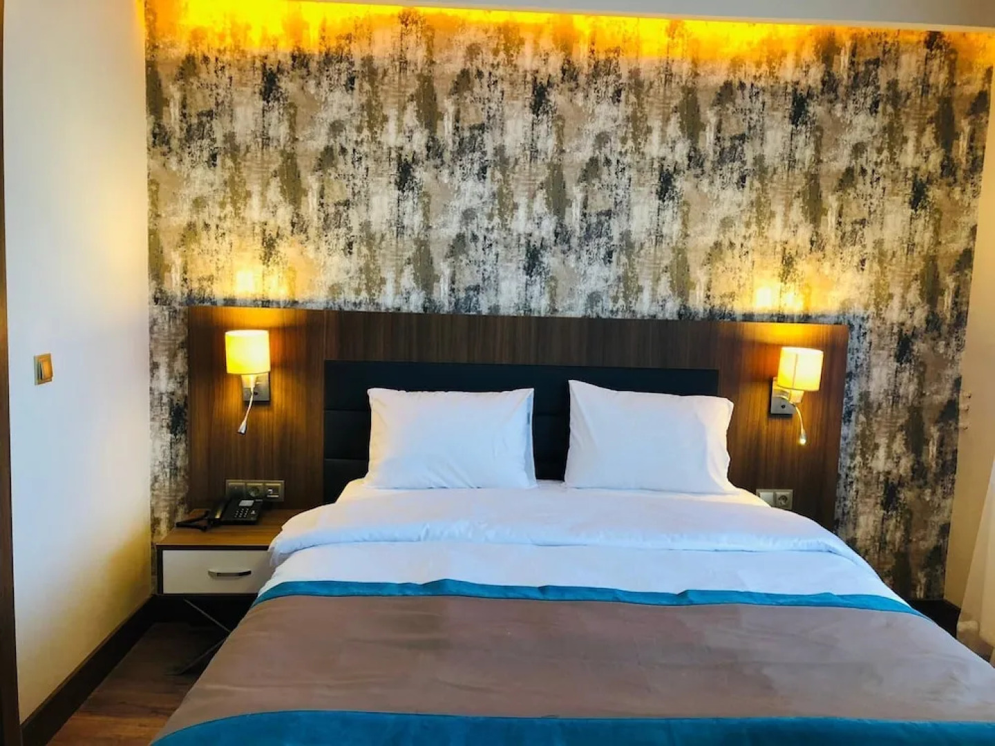 Crystal Snow Butik Hotel