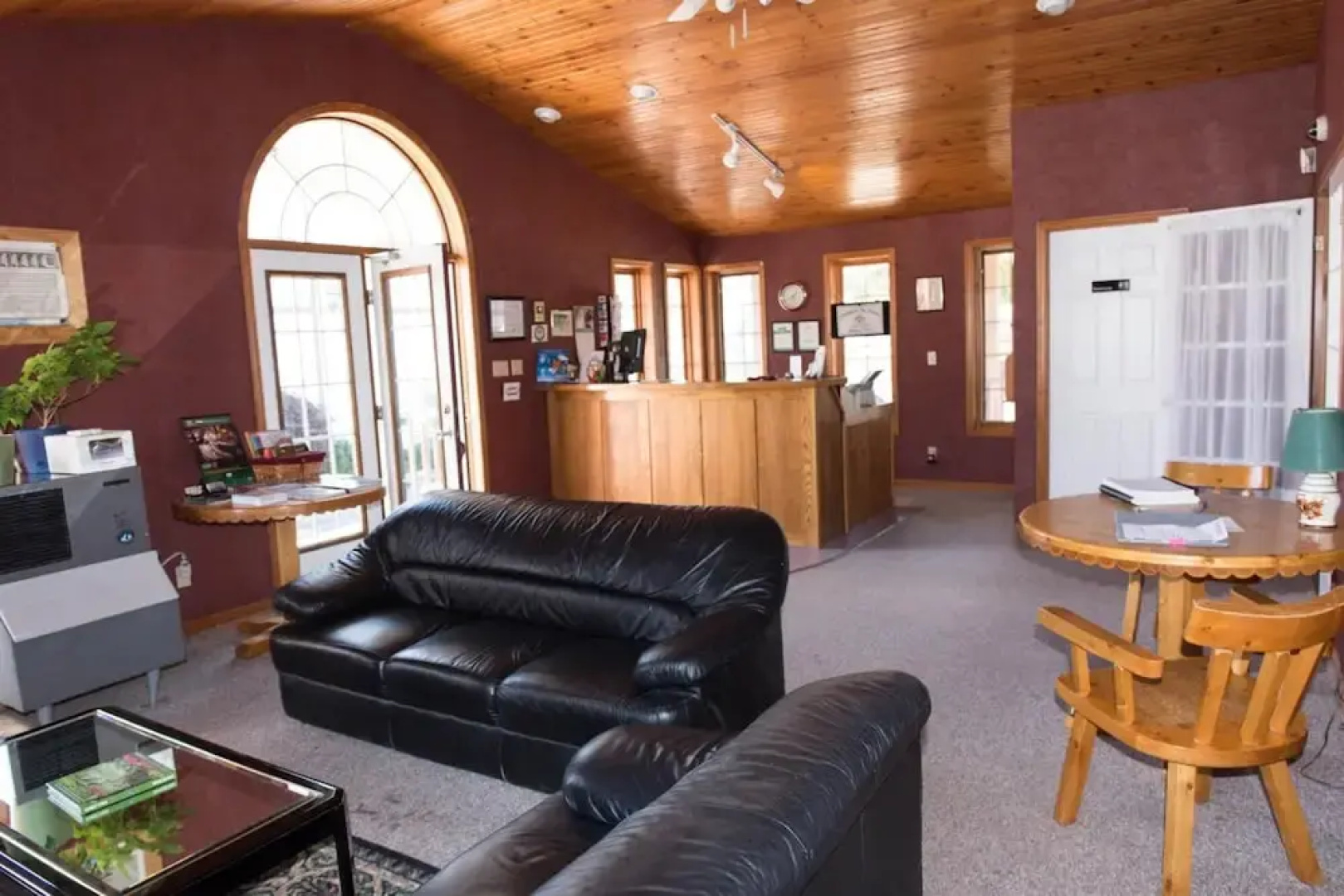 Cedar Lodge Motel