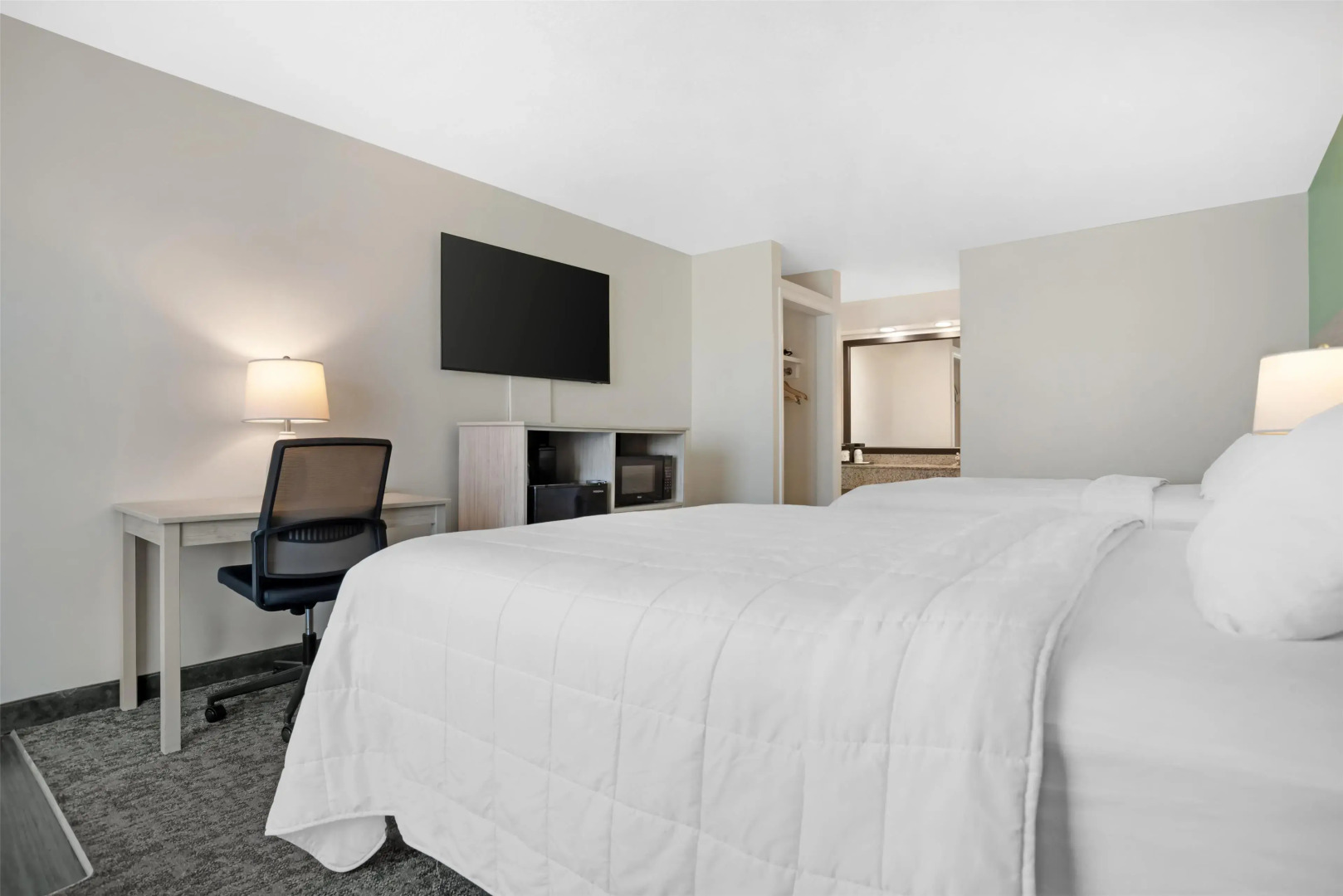 Best Western Navarre Waterfront