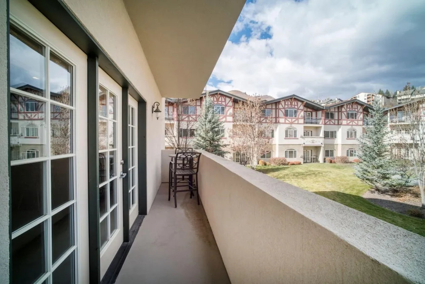 Villas at Zermatt Resort - Condos