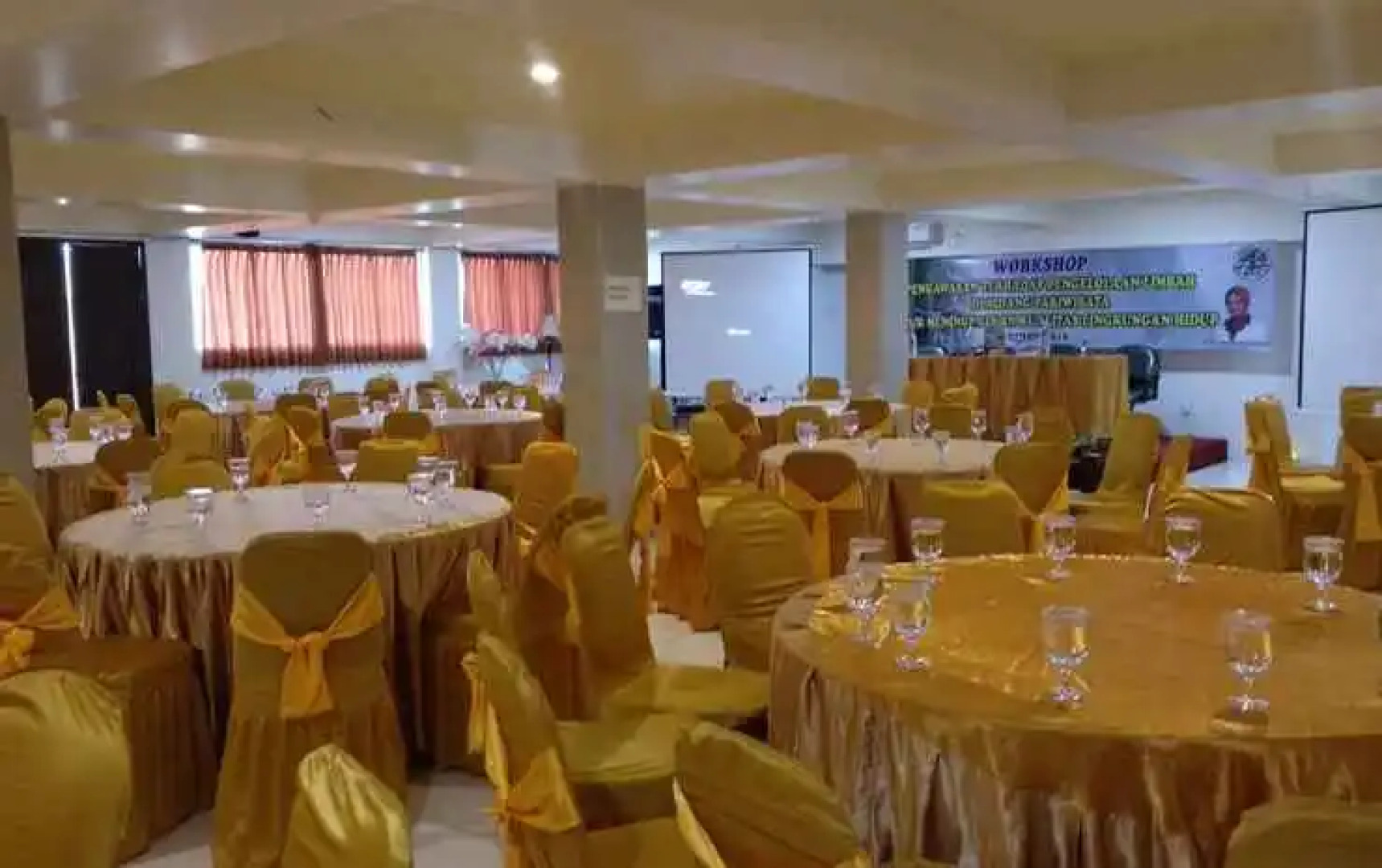 Votel Hotel DePratnya Kediri