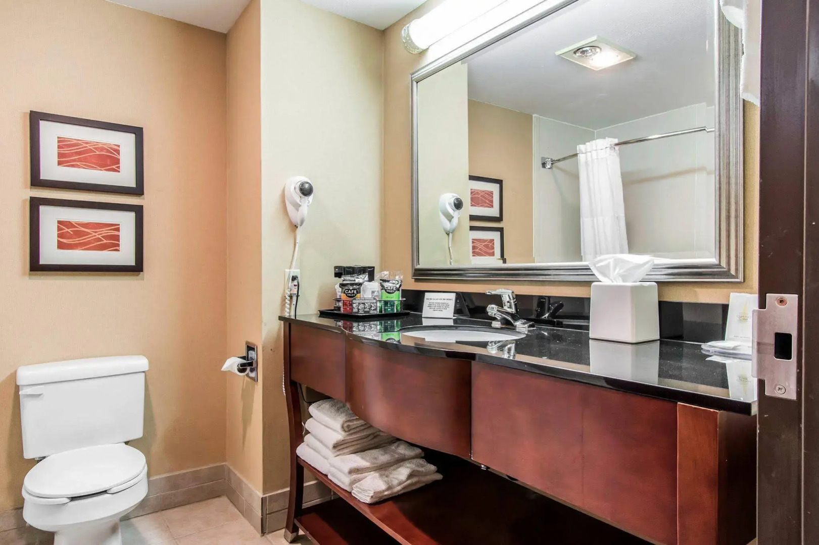 Ardmore Inn & Suites