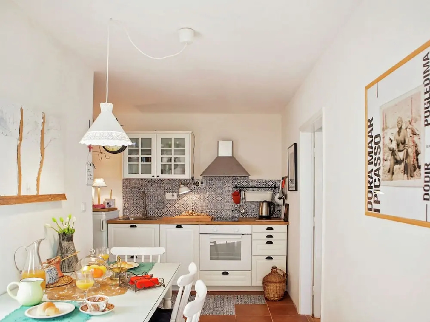 Delightfully Decorated Apartment with Sea View near Beach