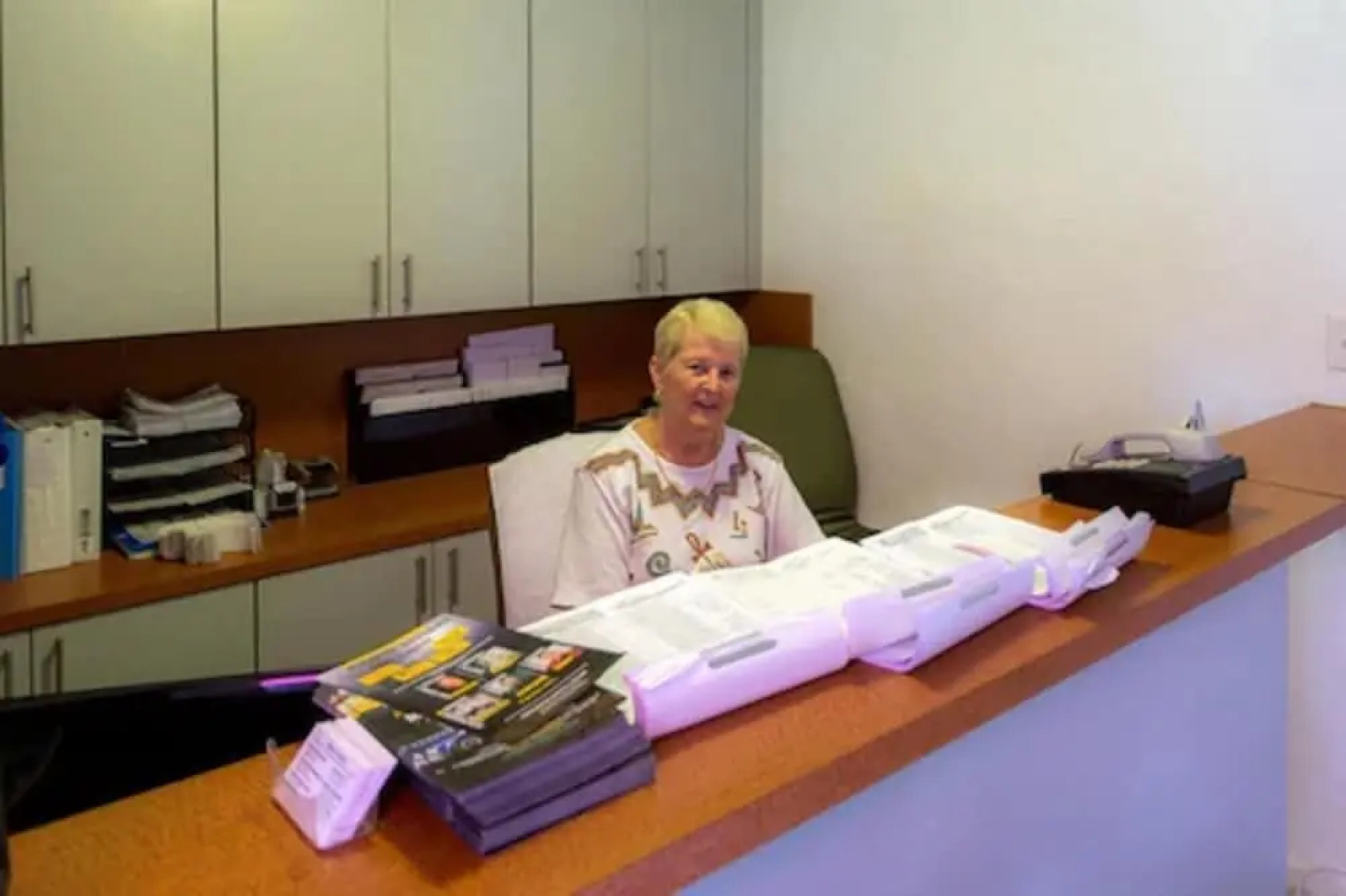 Richards Motel Courtyard