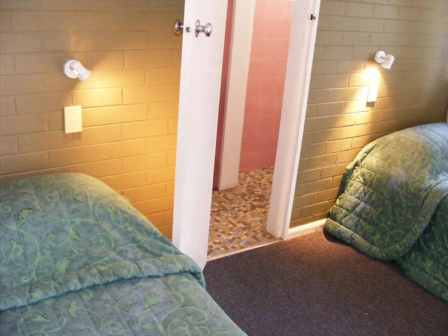 Rod 'N' Reel Hotel Motel Woodburn