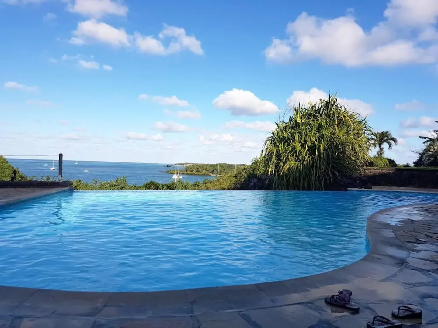 Apartment With 3 Bedrooms in Trou D'eau Douce, With Wonderful sea View