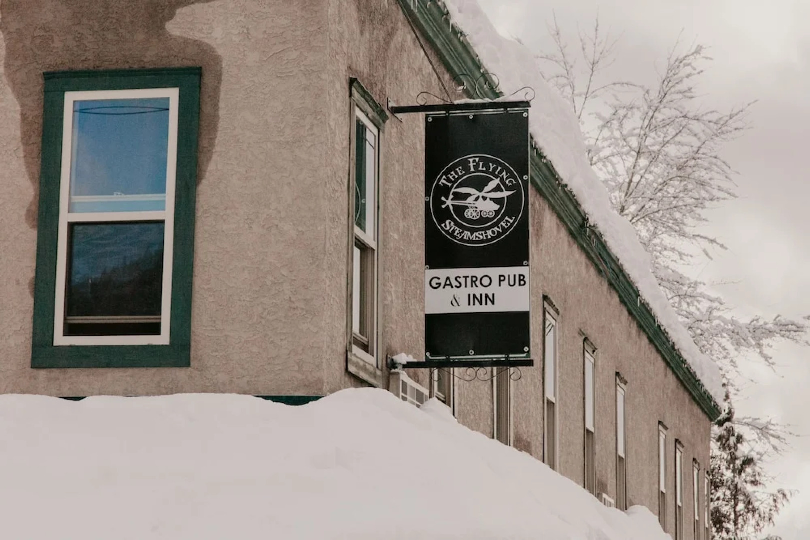 The Flying Steamshovel Inn