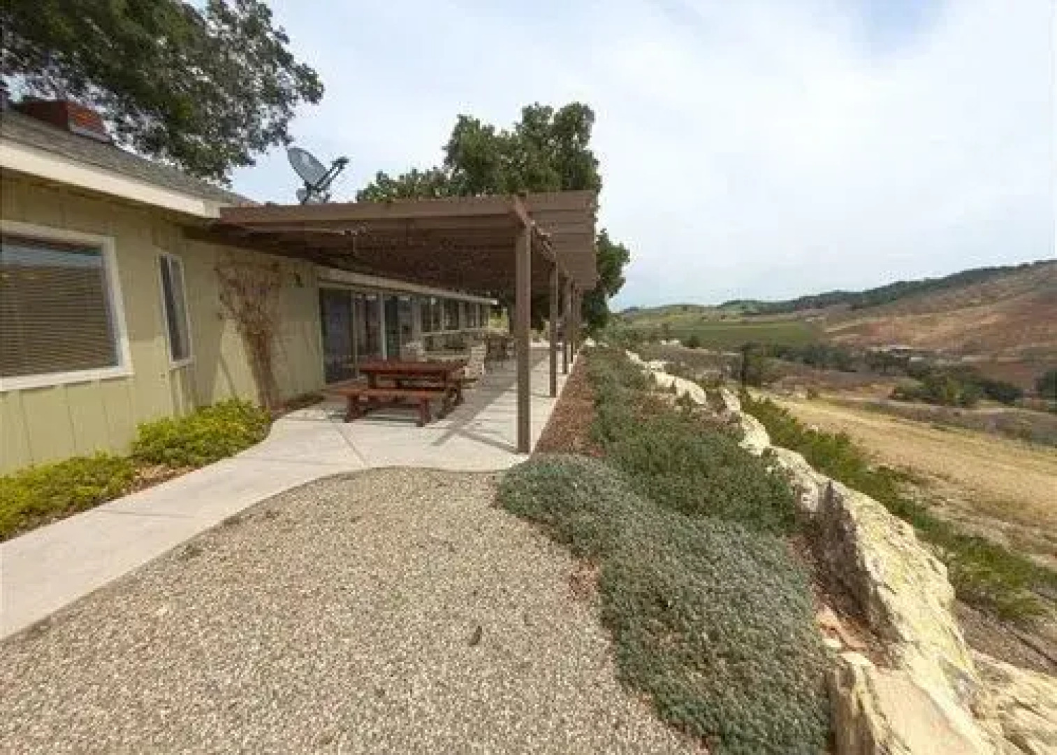 Sea Stone Ridge 3 Br home by RedAwning