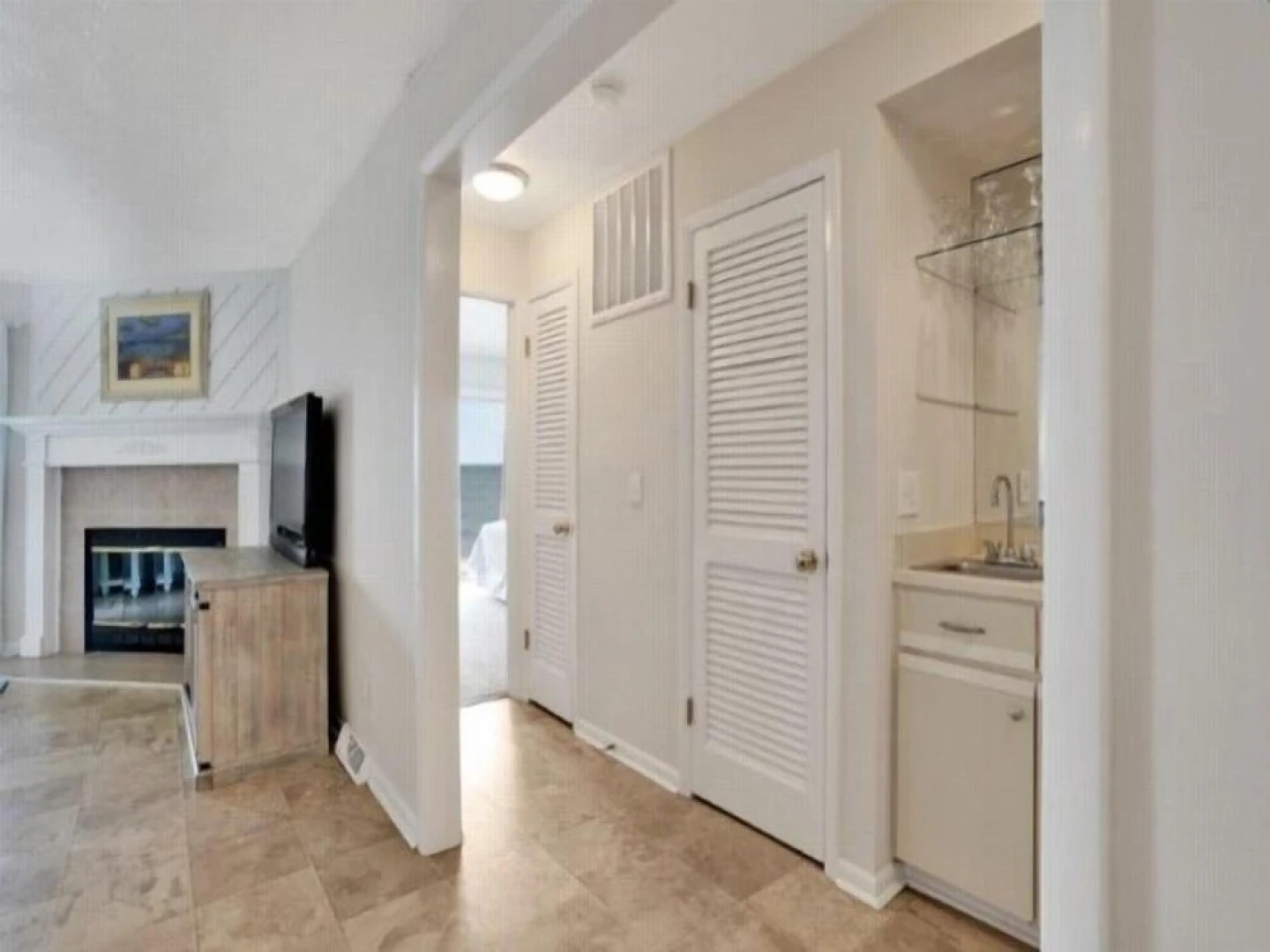 Sandy Toes - Unbeatable Location Within Biking Distance To Dining, Shops, And Entertainment! 2 Bedroom Condo by Redawning