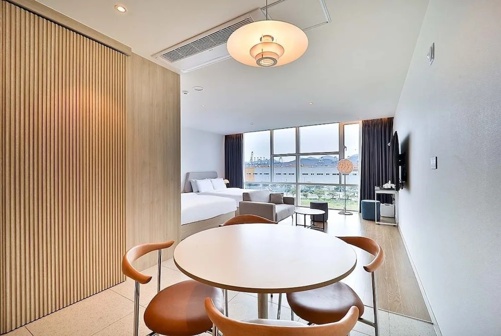 Browndot Busan Newport Signature