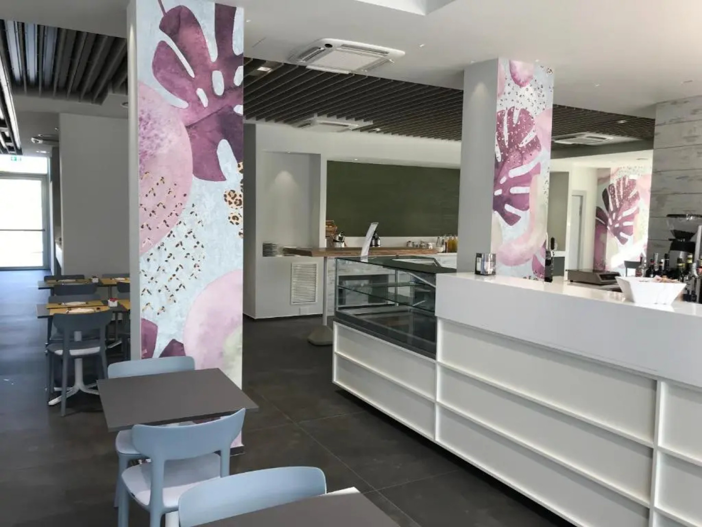 Youmami Lifestyle Suite Hotel