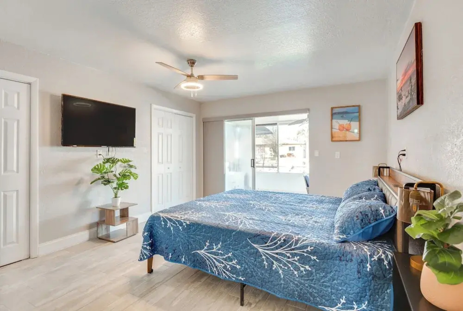 Canal & Gulf Views: Spacious Hudson Home