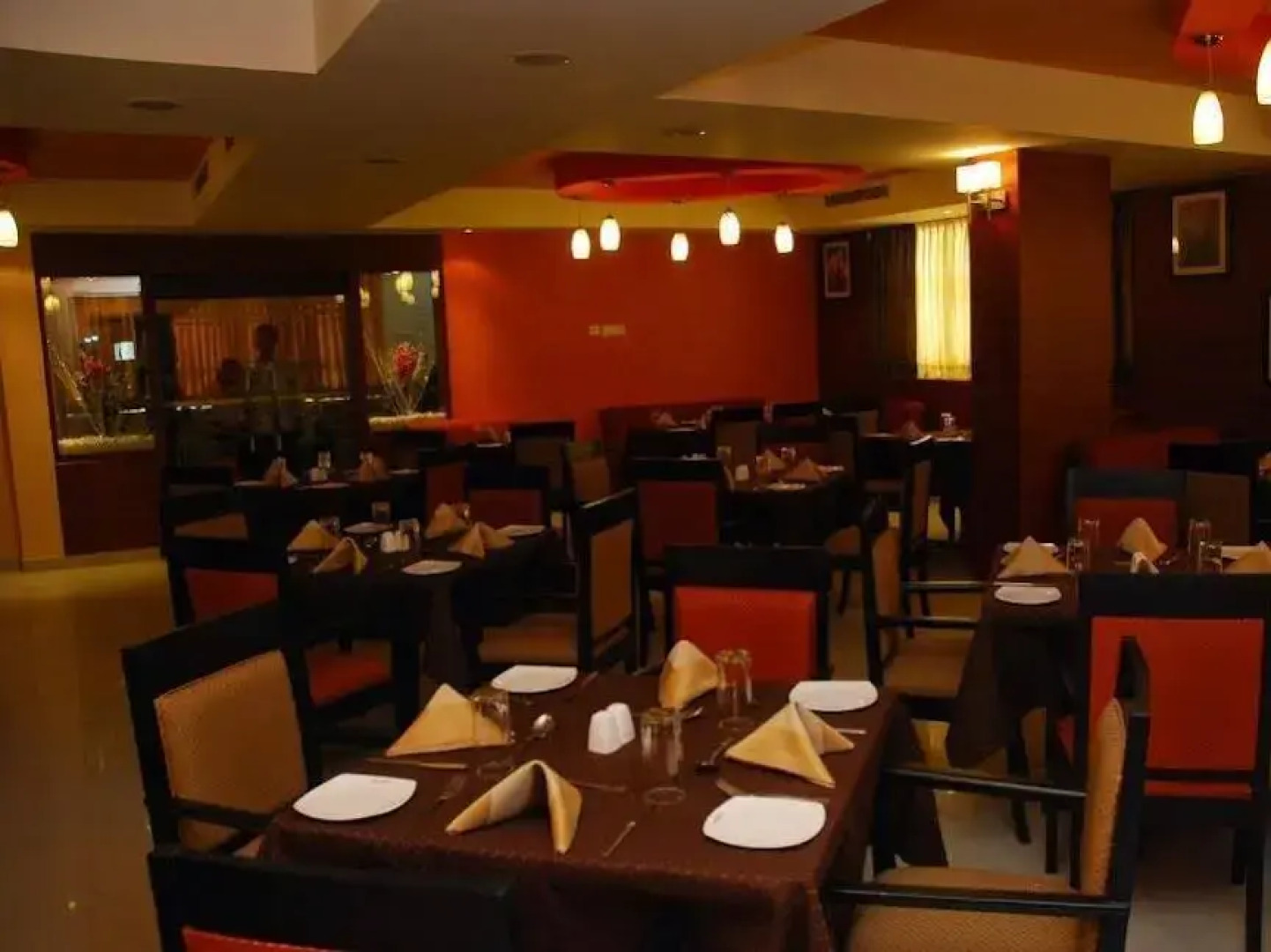 Velan Hotel Greenfields