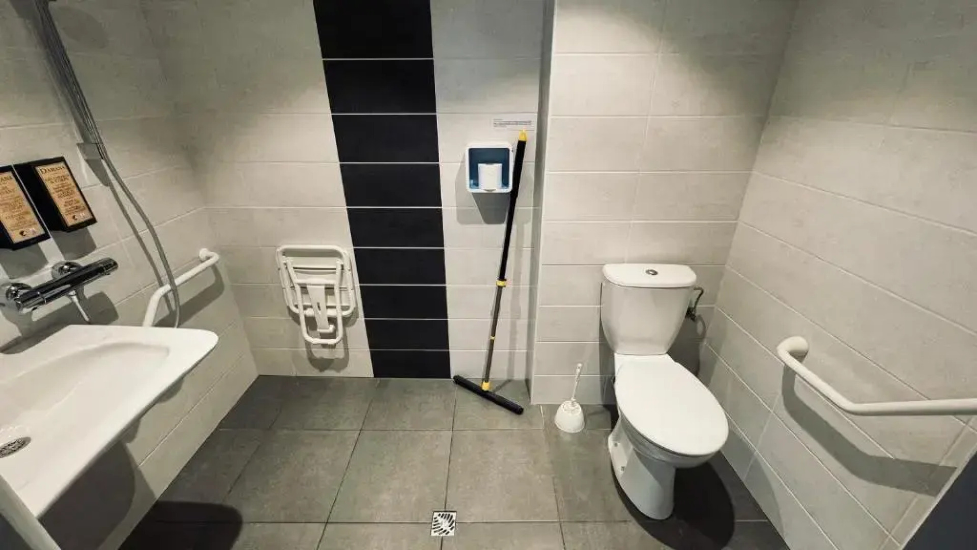 Logis Hôtel La Terrasse Fleurie