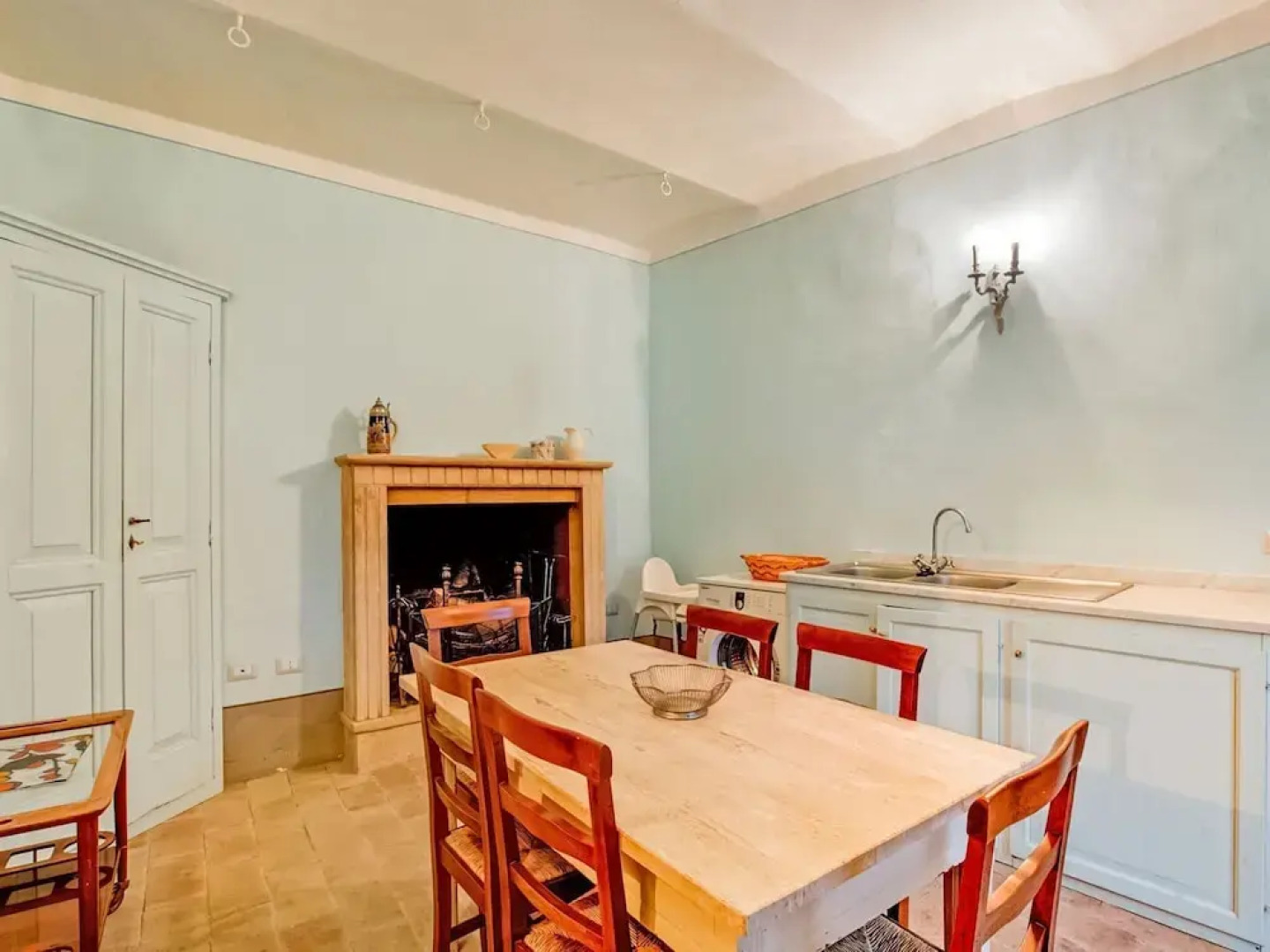 Villa in Rome With Pool & Tiber Valley Views